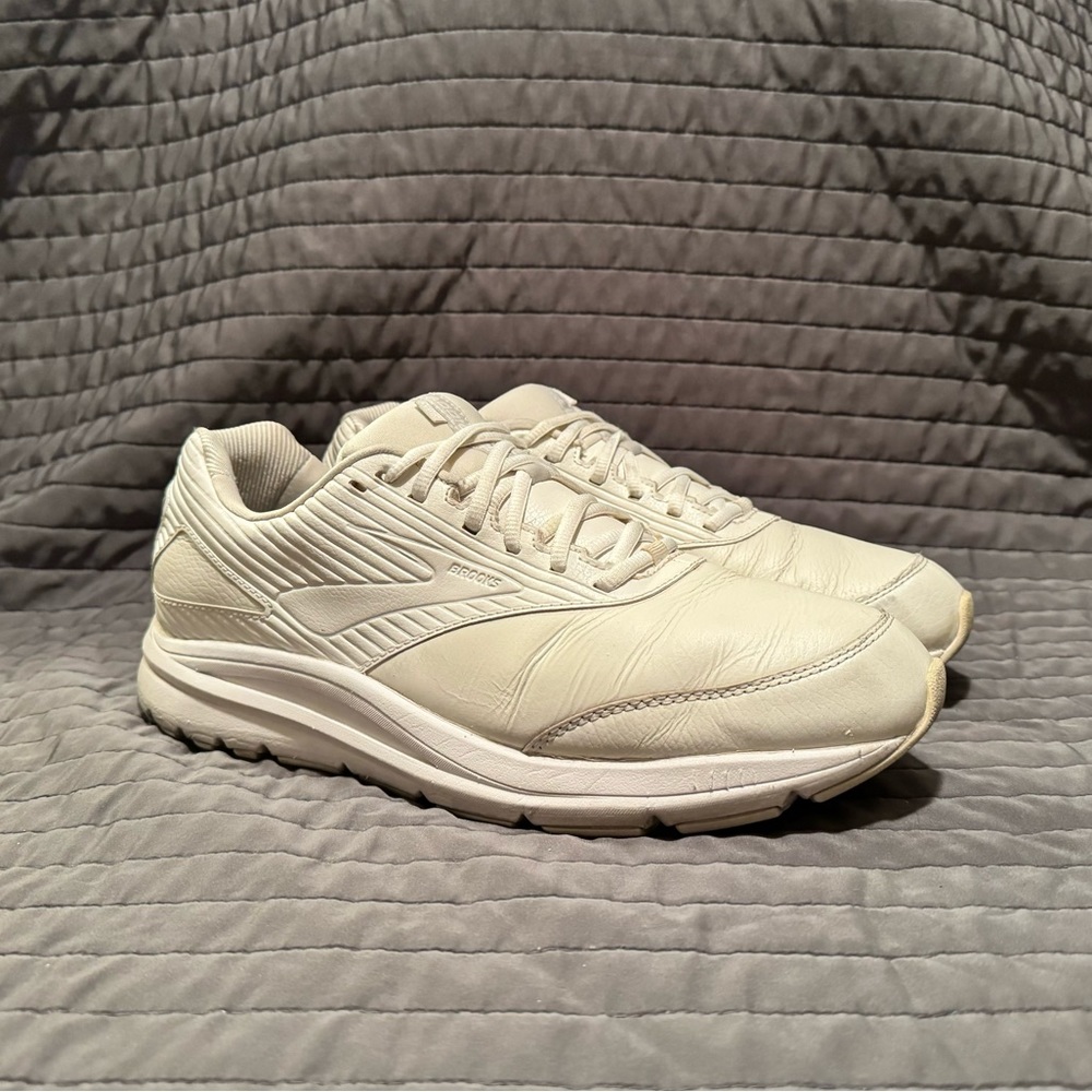 Brooks Walkers